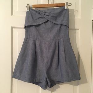 Sleeveless chambray romper M
